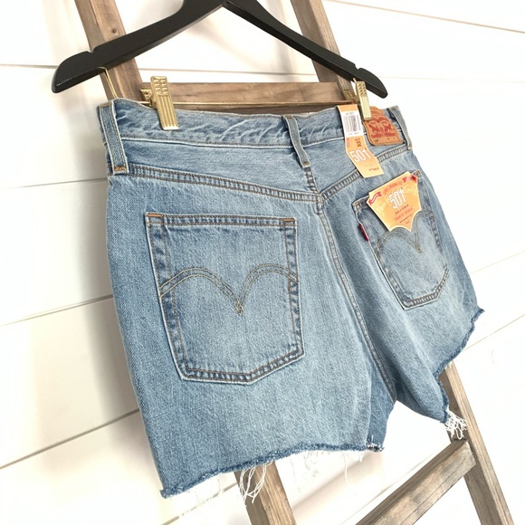 Levi’s 501 Mid Rise Raw Denim Short NWT - Picture 3 of 12